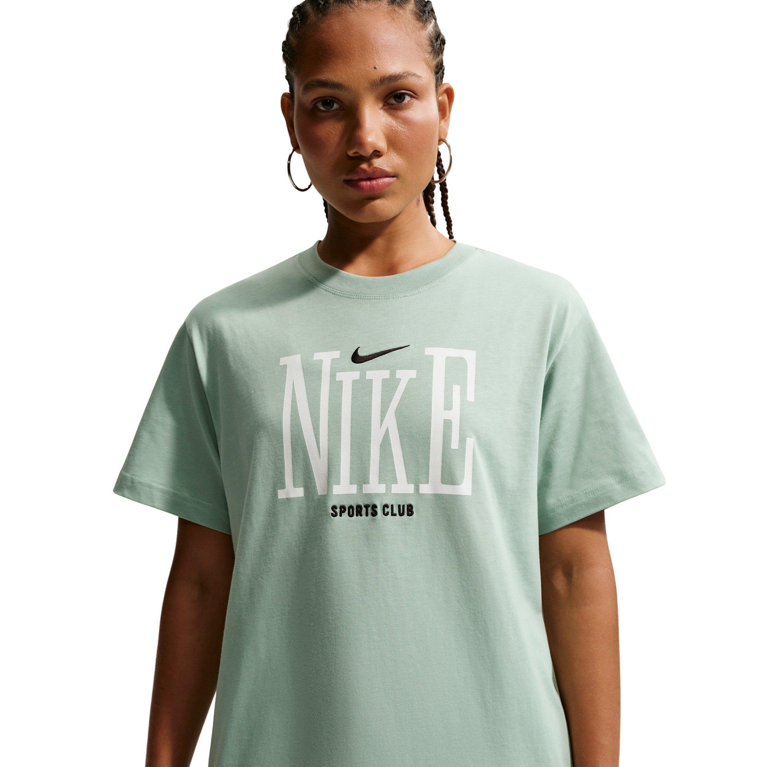 Nike Women's Sportswear Classic Sports Club Oversized T-Shirt - STEAM GREEN